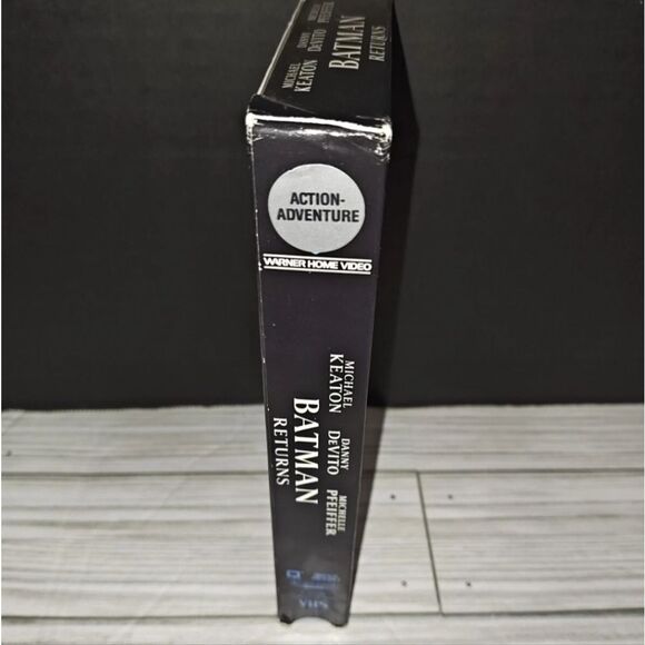 Batman Returns VHS 1992 Warner Bros Michael Keaton Tim Burton Superhero Action - Picture 5 of 7